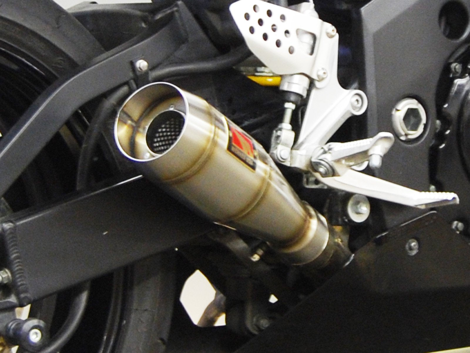 Suzuki GSX-R600 GSX-R750 Slip-On Exhaust | 2004-2005
